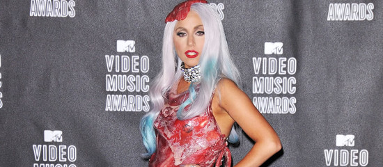 La robe en viande de Lady Gaga : 5 ans plus tard